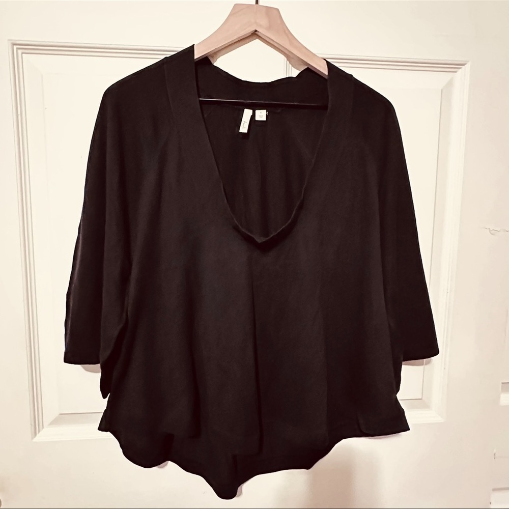 Frenchi | Top | Bell-like Sleeves | Black